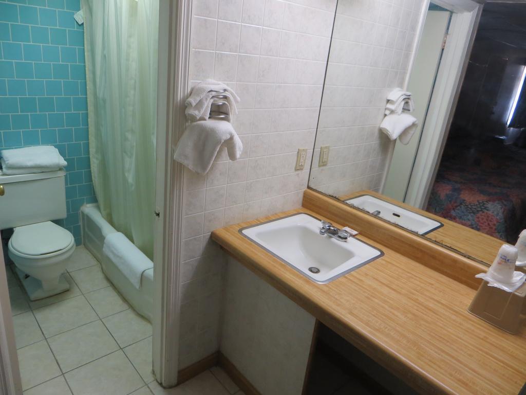 Pine Crest Motor Lodge Holly Springs ห้อง รูปภาพ