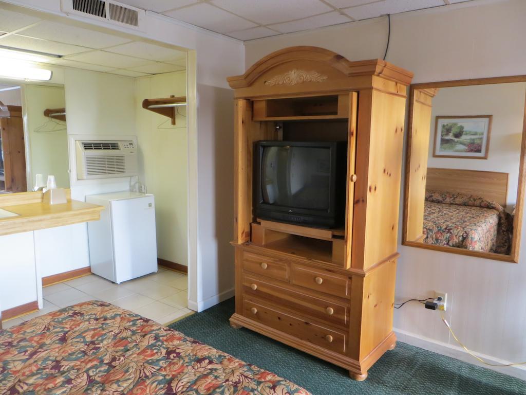 Pine Crest Motor Lodge Holly Springs ห้อง รูปภาพ