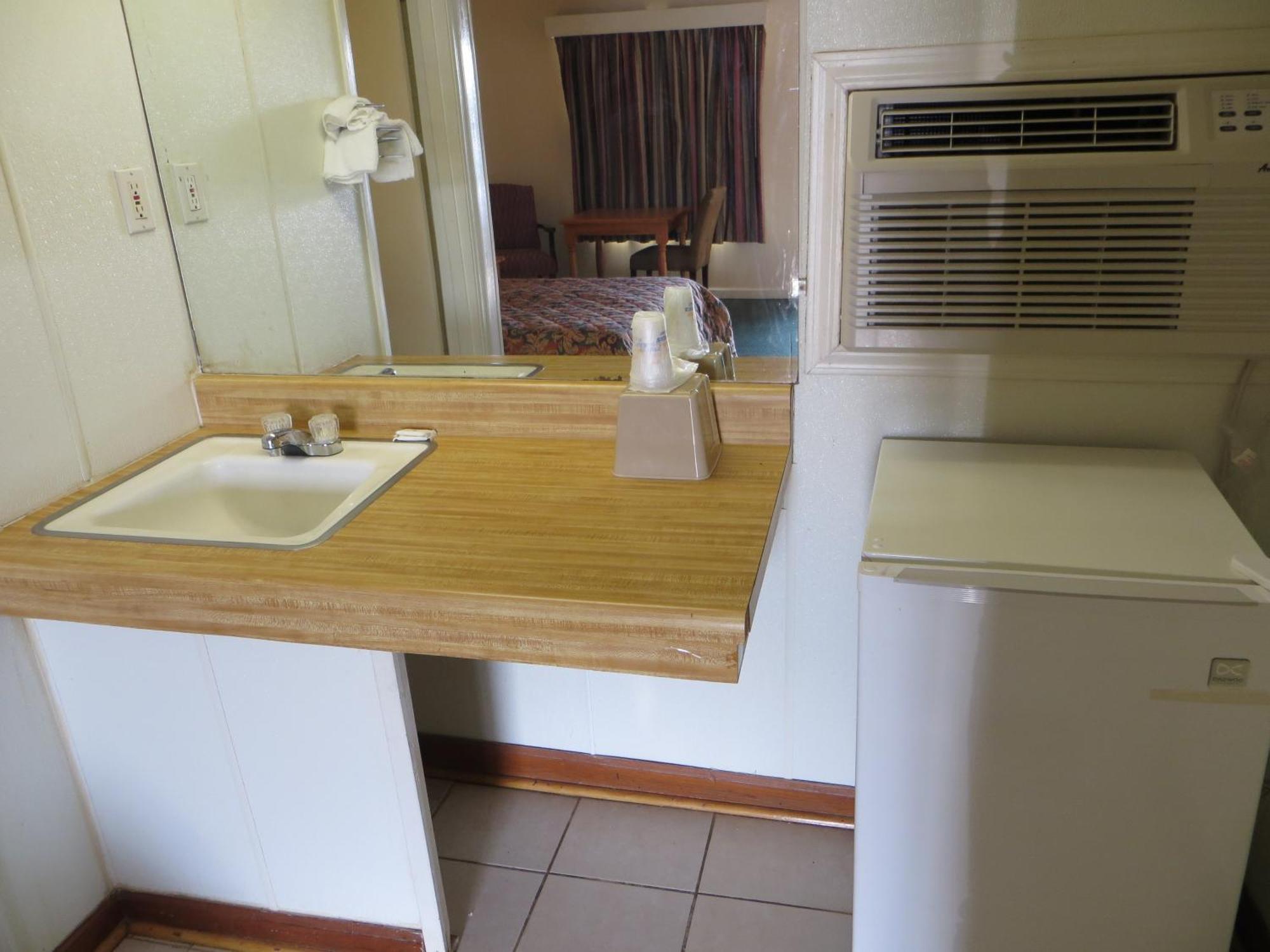 Pine Crest Motor Lodge Holly Springs ภายนอก รูปภาพ